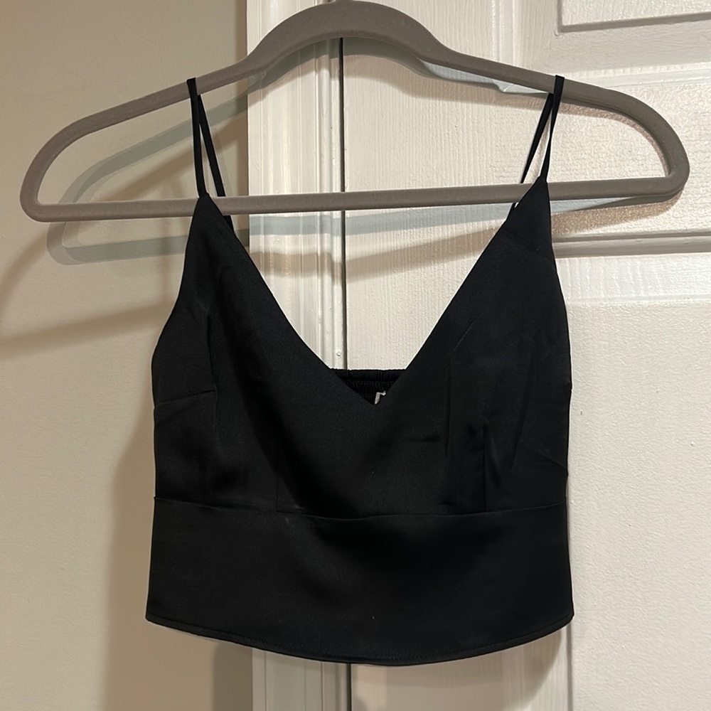 Abercrombie black crop top